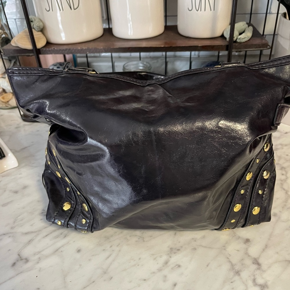 Apple Bottoms Black and Gold Designer Tote Bag - Picture 4 of 8